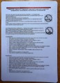 Plastová tabulka s bezpečnostními pokyny k trampolíně